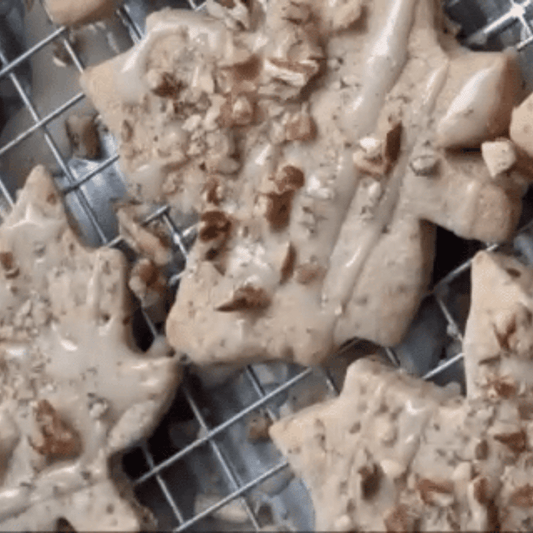 Maple Pecan Shortbread Cookies